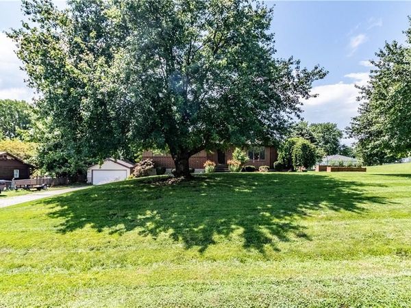 12064 Mike Road, Lexington, MO 64067