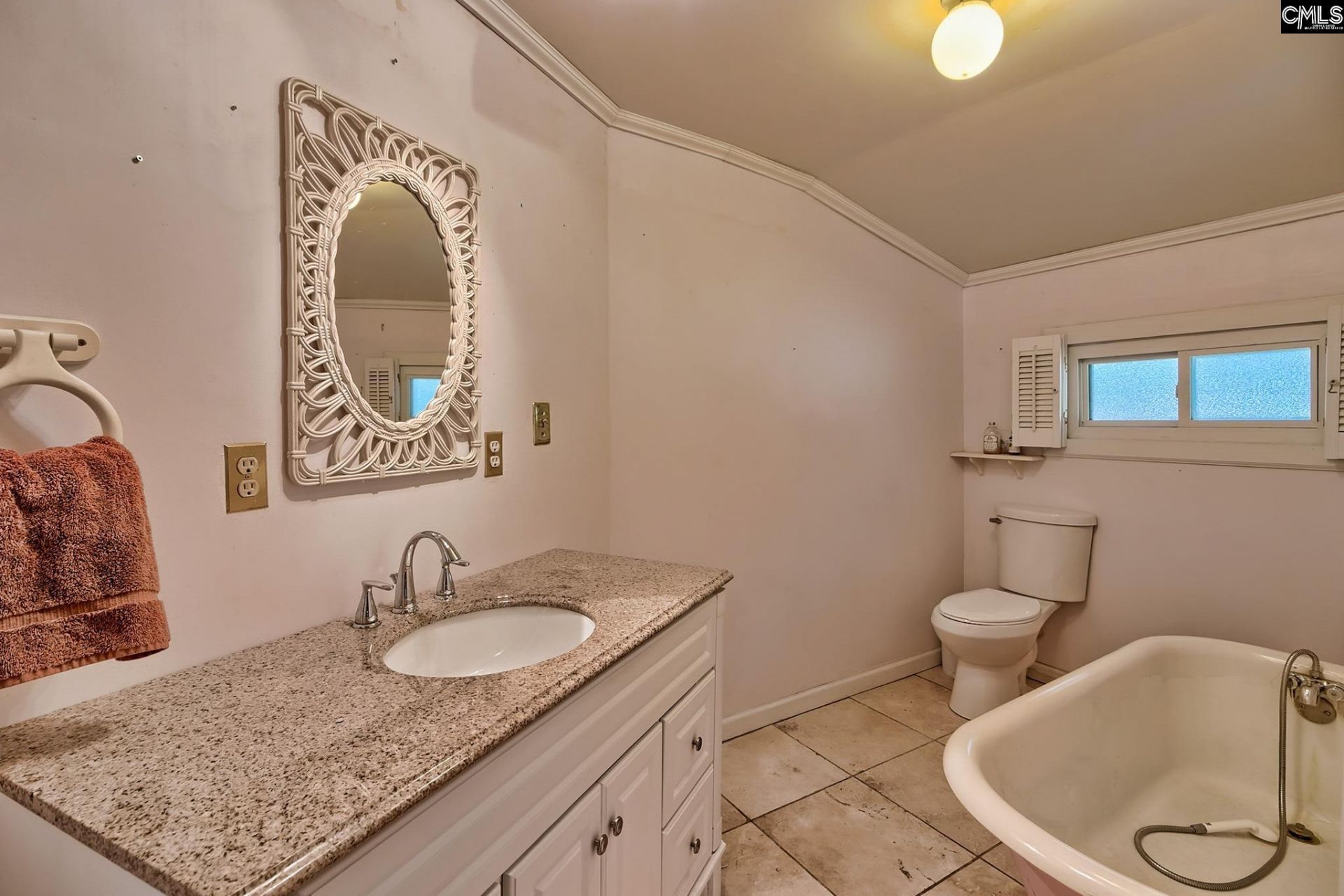 804 Cromer Avenue Photo 10