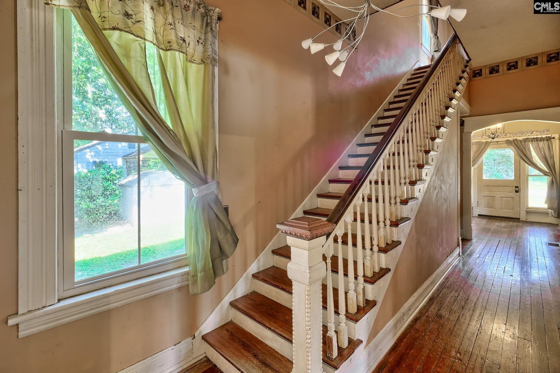 804 Cromer Avenue Photo 9