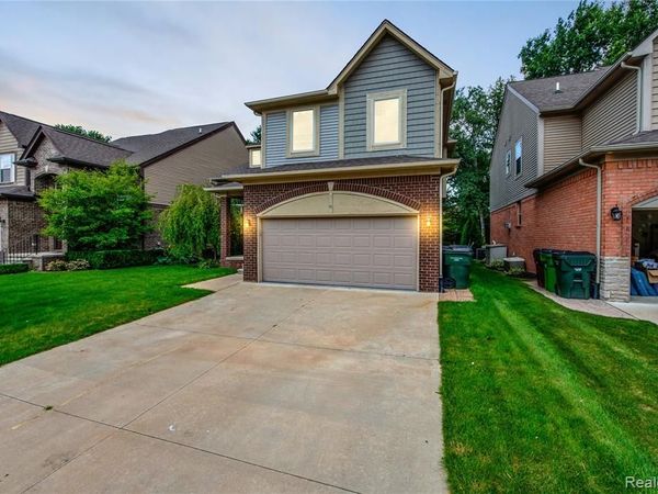 13897 GRANDEUR Avenue, Shelby Twp, MI 48315