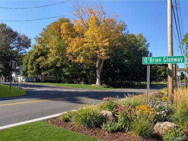 Pond View Drive, Minetto, NY 13126