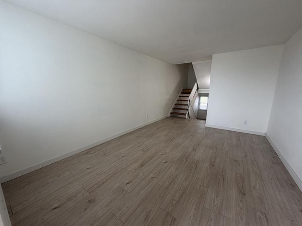8877 N Swan ROAD, Unit J, Milwaukee, WI 53224