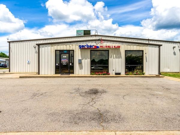 1570 E Oak, Conway, AR 72032