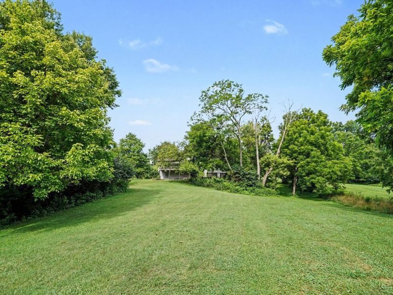 2420 Devils Backbone Road, Green Township, OH 45233 Photo 2