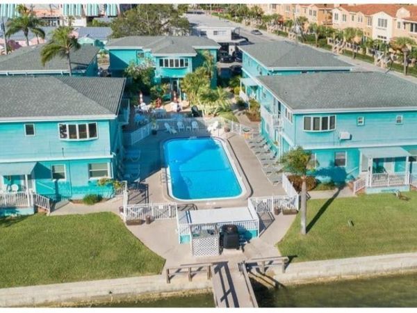483 E SHORE DRIVE, Unit D6, CLEARWATER BEACH, FL 33767
