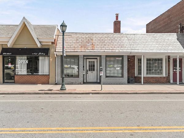 95 Rockaway Avenue , Valley Stream, NY 11580