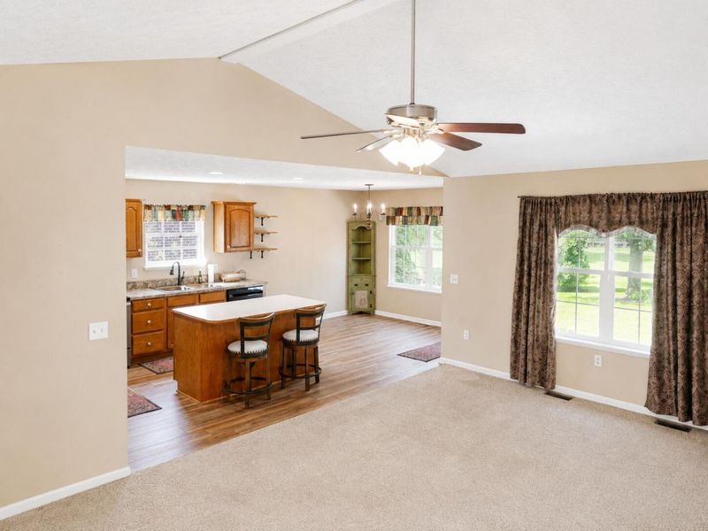 638 Willow Point Court, Troy, OH 45373 Photo 3