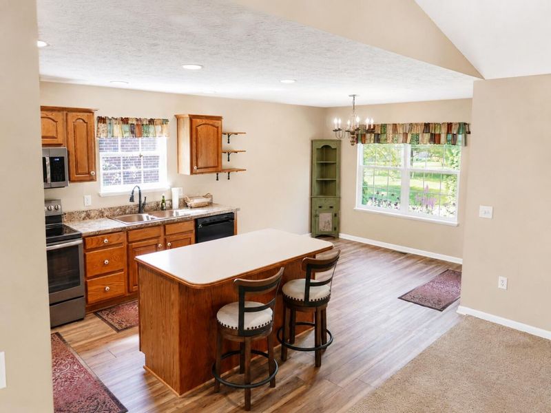 638 Willow Point Court, Troy, OH 45373 Photo 4