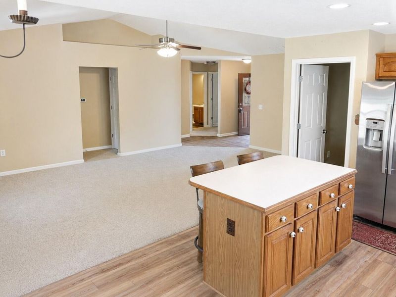 638 Willow Point Court, Troy, OH 45373 Photo 6