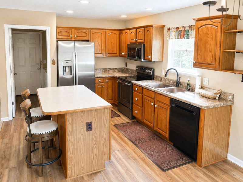 638 Willow Point Court, Troy, OH 45373 Photo 7