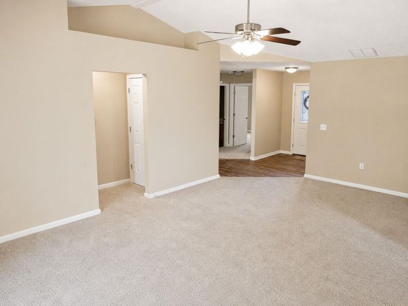 638 Willow Point Court, Troy, OH 45373 Photo 9
