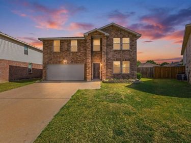 1741 Baxter Springs Drive, Fort Worth, TX 76247