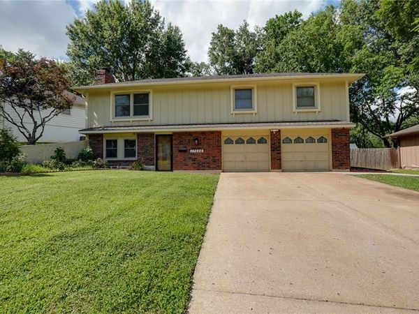 17226 E 40th Terrace, Independence, MO 64055