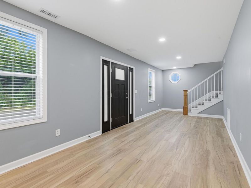861 N Washington Avenue , Columbus, OH 43201 Photo 5