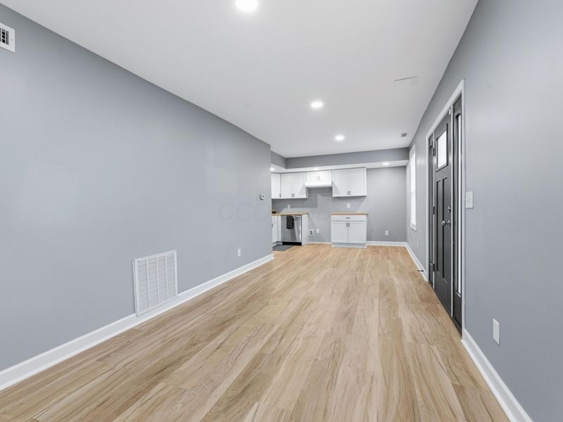 861 N Washington Avenue , Columbus, OH 43201 Photo 8
