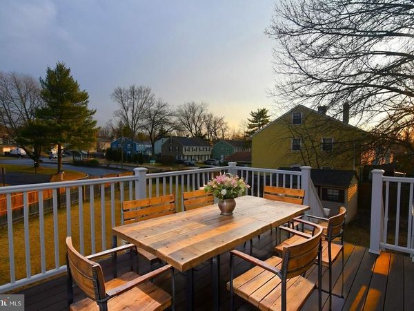 205 B CRICKLEWOOD CIRCLE , LANSDALE, PA 19446