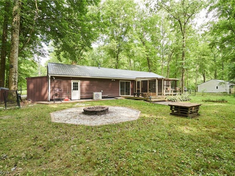 18550 Shaw Road, Chagrin Falls, OH 44023 Photo 5