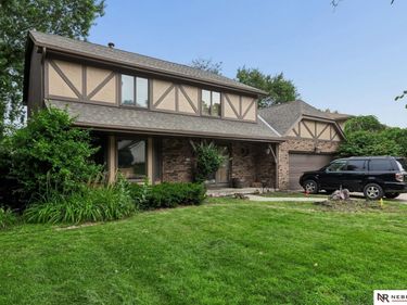 2205 S 152nd Street, Omaha, NE 68144