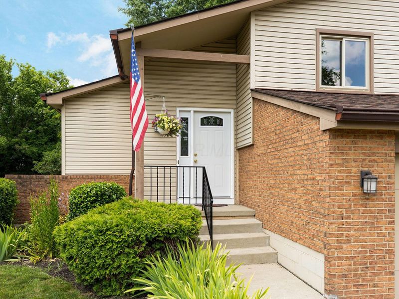 7751 Kiowa Way, Worthington, OH 43085 Photo 2