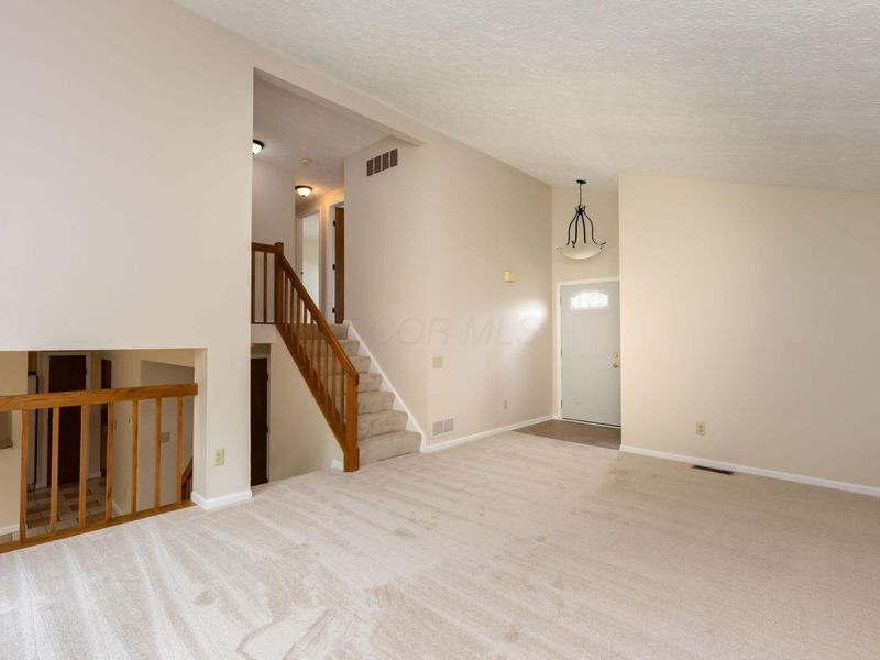 7751 Kiowa Way, Worthington, OH 43085 Photo 4