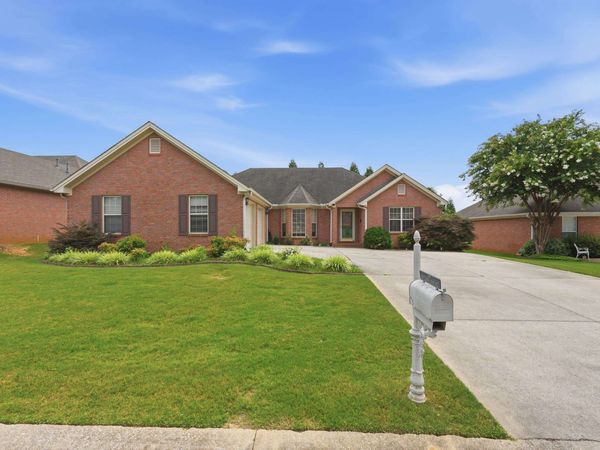 158 Breckenridge, Florence, AL 35630
