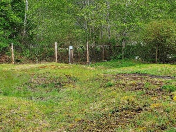 8 Freda Rd , Tahsis, BC V0P 1X0
