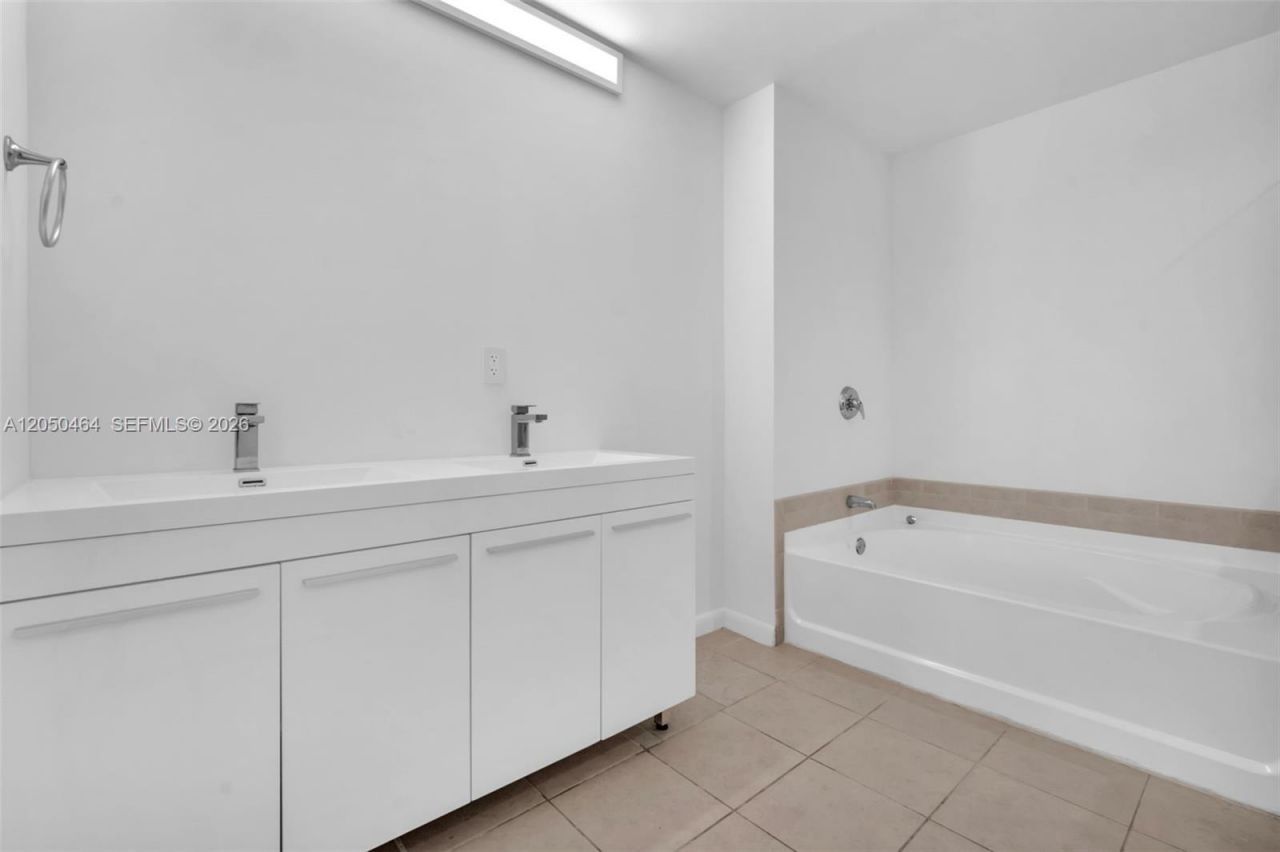 3340 NE 190th St , Unit 1206, Aventura, FL 33180 Photo