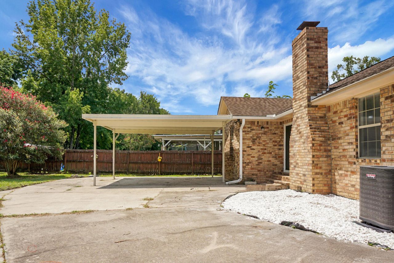 303 E Pandora Drive Photo 26