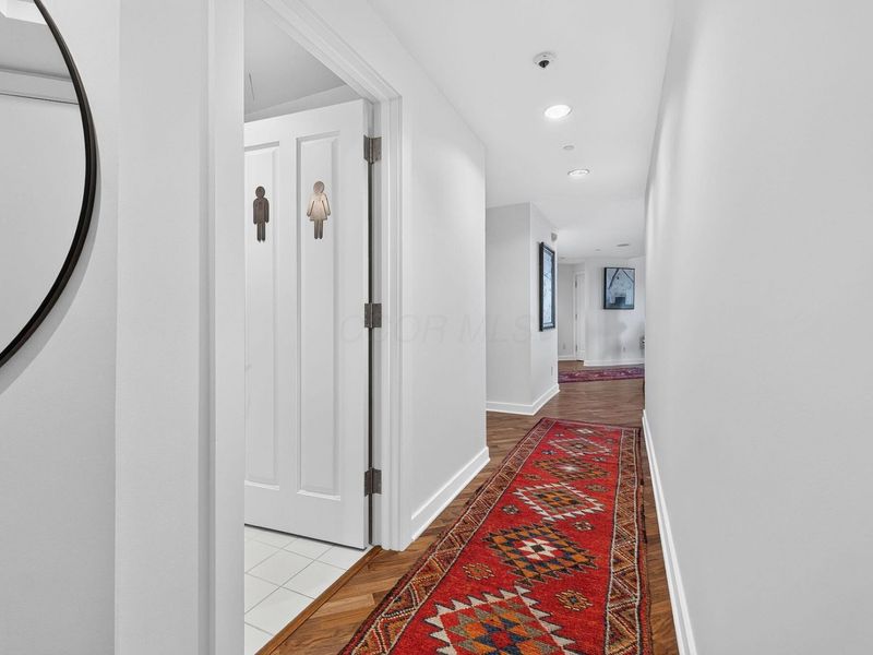 1 Miranova Place, Unit 1710, Columbus, OH 43215 Photo 4