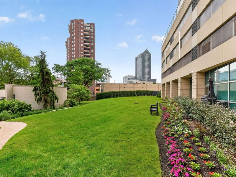 1 Miranova Place, Unit 1710, Columbus, OH 43215 Photo 49