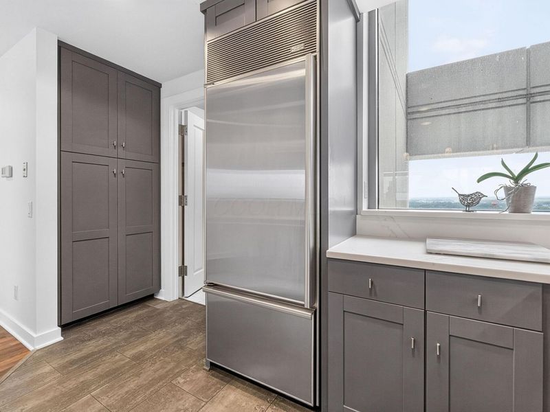 1 Miranova Place, Unit 1710, Columbus, OH 43215 Photo 7