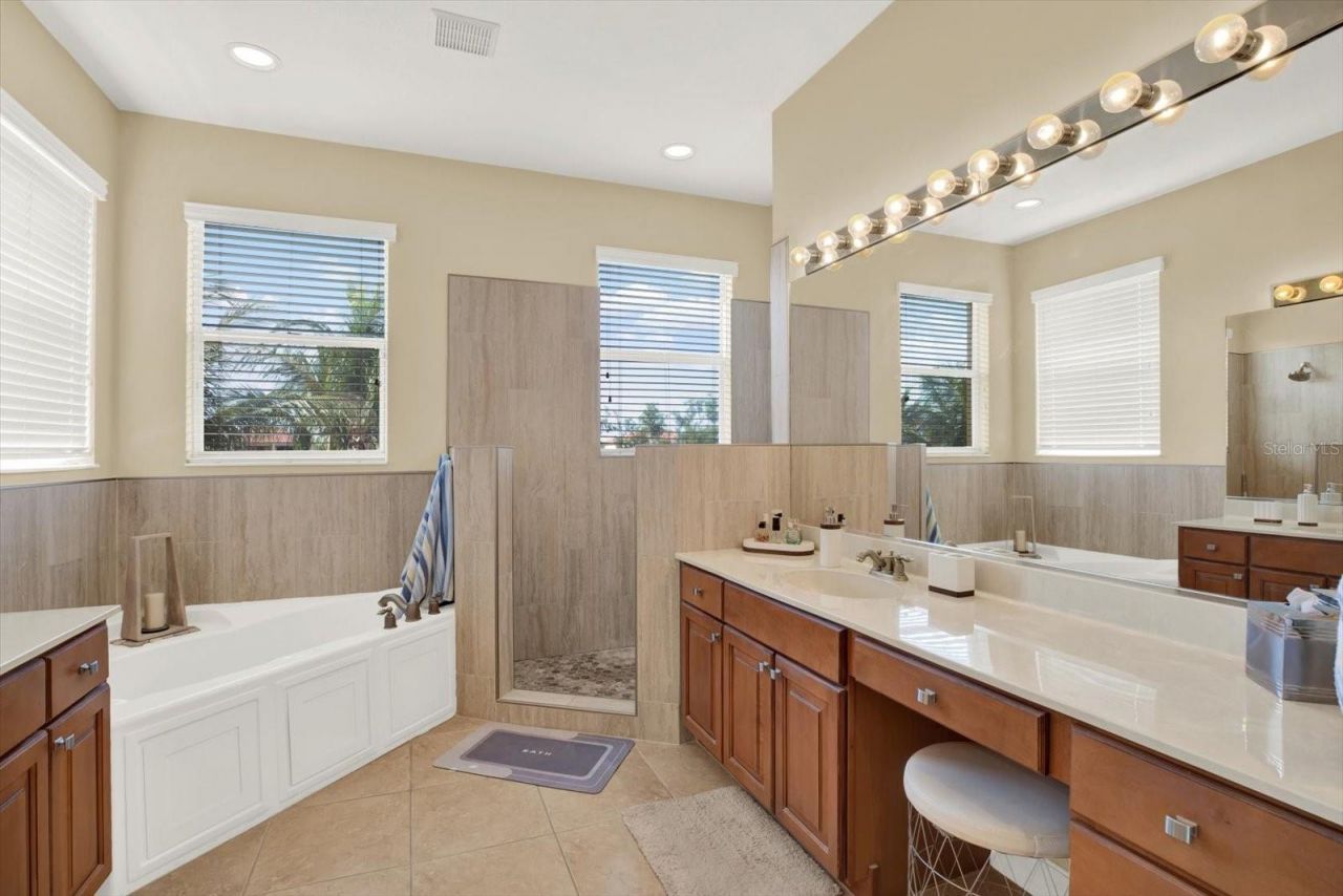 1226 3rd Street Circle E, Palmetto, FL 34221 Photo