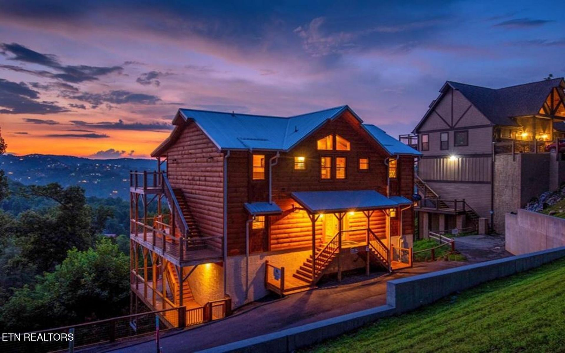 240 Stone Fence Lane, Gatlinburg, TN 37738 Main Photo