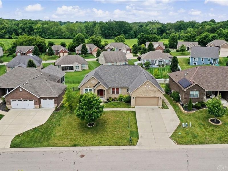 35 Louise Drive, Springboro, OH 45066 Photo 2