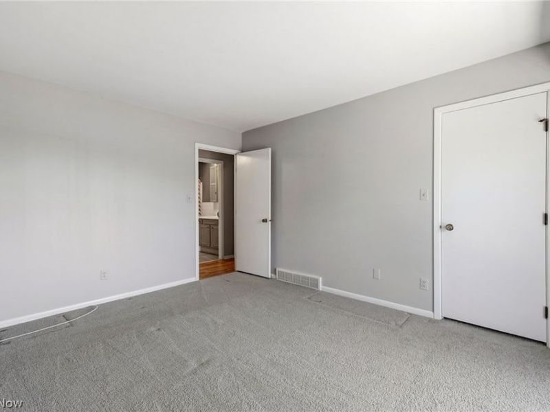 2202 Acacia Park Drive, Unit 2616, Lyndhurst, OH 44124 Photo 13