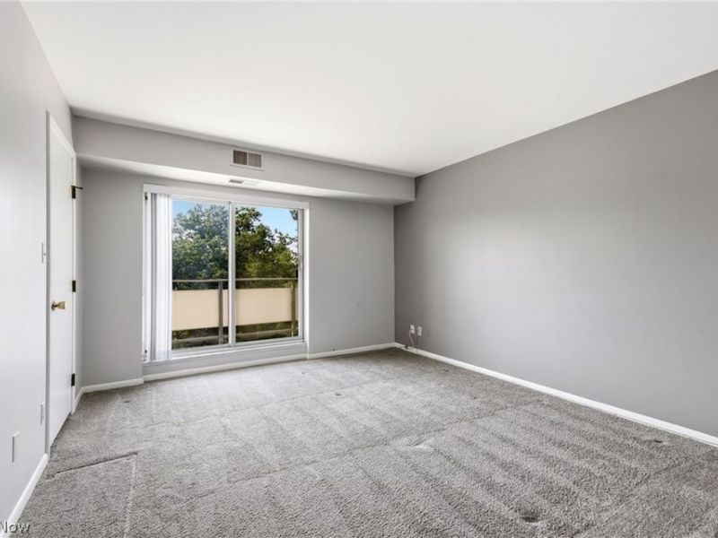 2202 Acacia Park Drive, Unit 2616, Lyndhurst, OH 44124 Photo 15