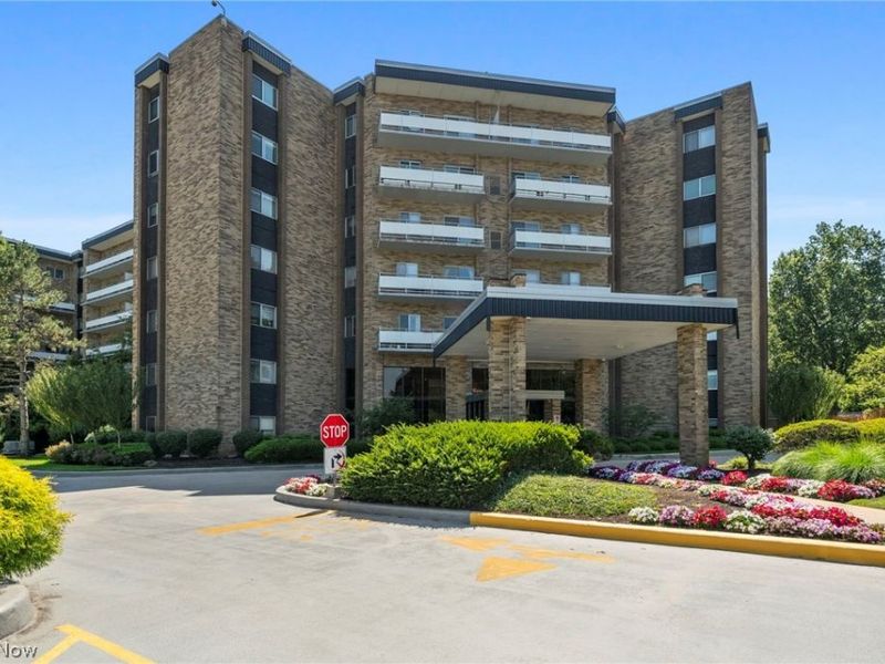 2202 Acacia Park Drive, Unit 2616, Lyndhurst, OH 44124 Photo 25