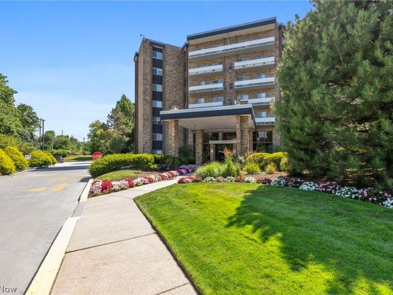2202 Acacia Park Drive, Unit 2616, Lyndhurst, OH 44124 Photo 26