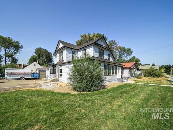 1317 S 4th St, Nampa, ID 83651