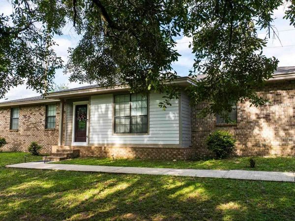1200 Hidden Terrace Dr, Cantonment, FL 32533