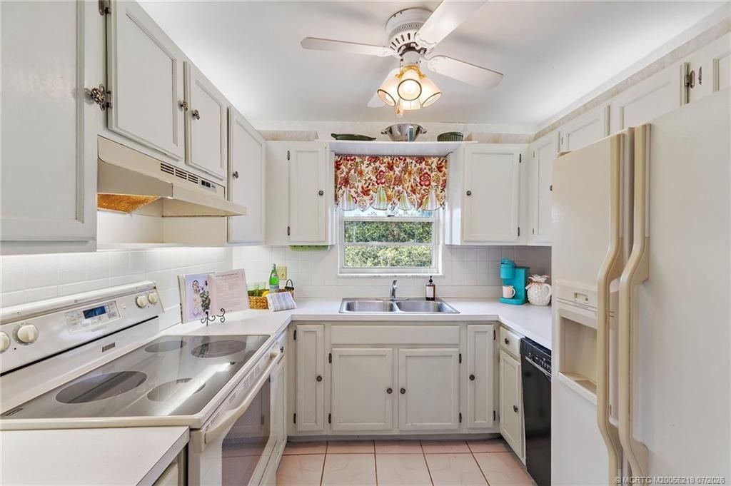 1225 NW 21st Street , Unit 2715, Stuart, FL 34994 Photo
