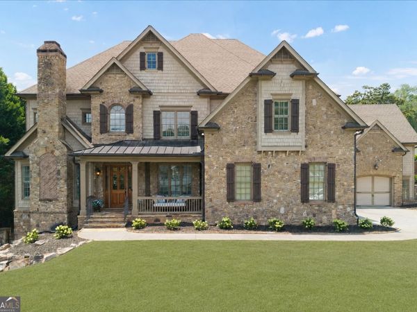 1084 West Nancy Creek Drive, Atlanta, GA 30319