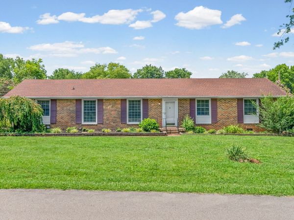2111 Fleming Rd , Clarksville, TN 37043