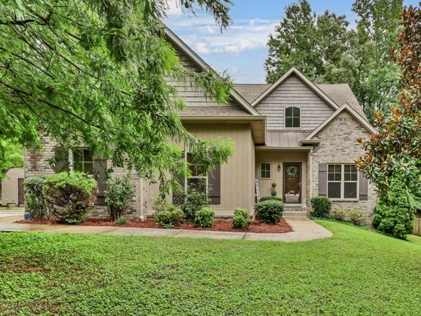 101 Vannoak Dr, Clarksville, TN 37043