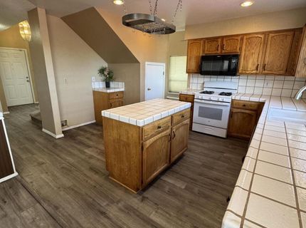 998 Edgecliff Drive, Reno, NV 89523 Photo