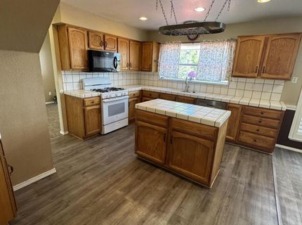 998 Edgecliff Drive, Reno, NV 89523 Photo