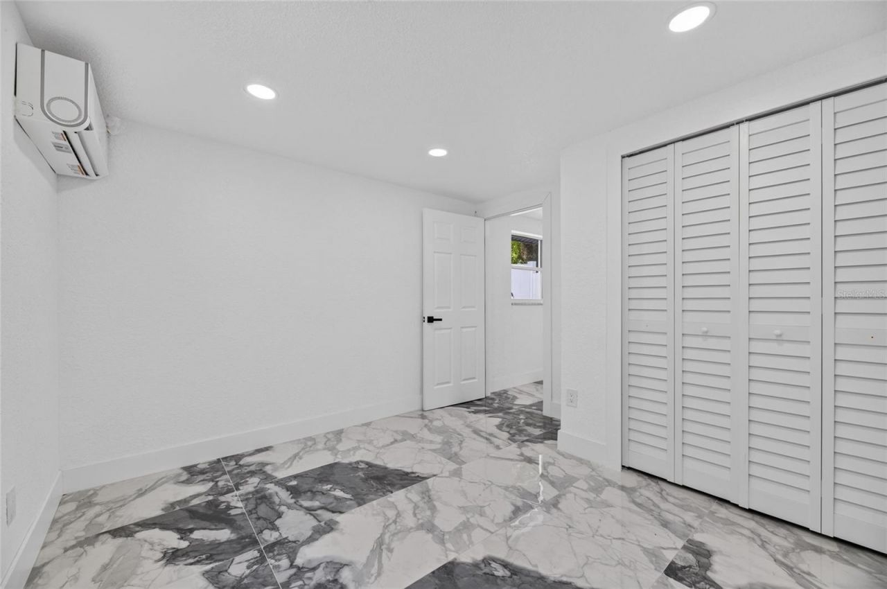 102 Garland Court, Tampa, FL 33613 Photo