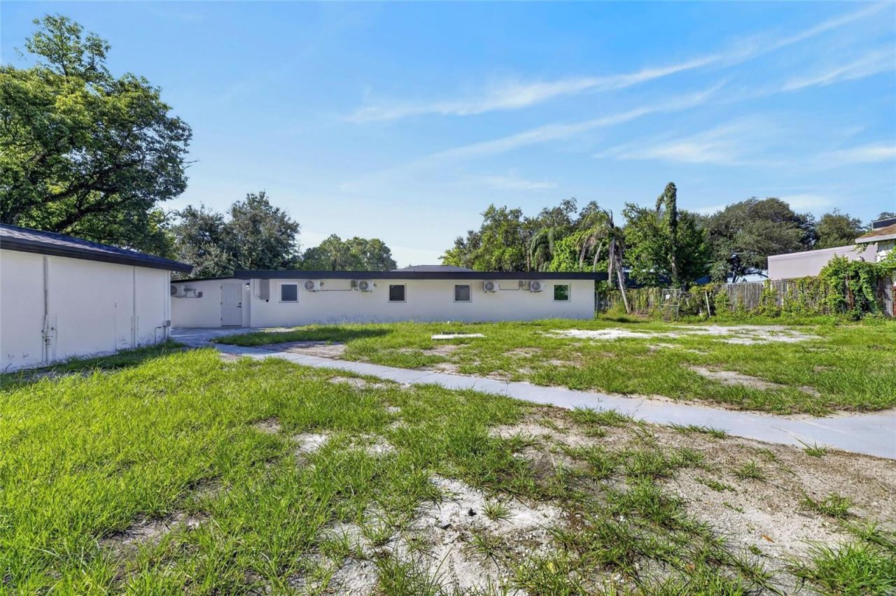 102 Garland Court, Tampa, FL 33613 Photo