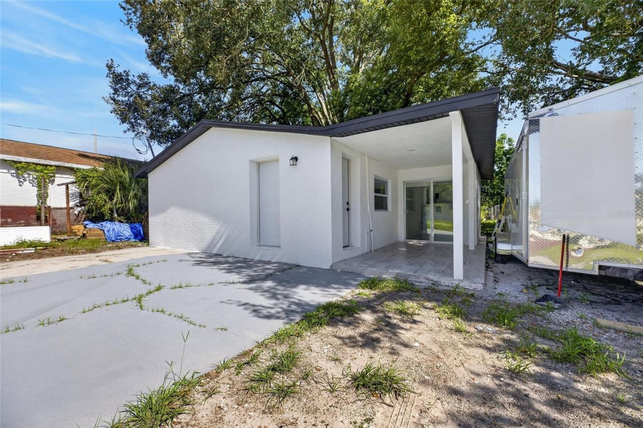102 Garland Court, Tampa, FL 33613 Photo