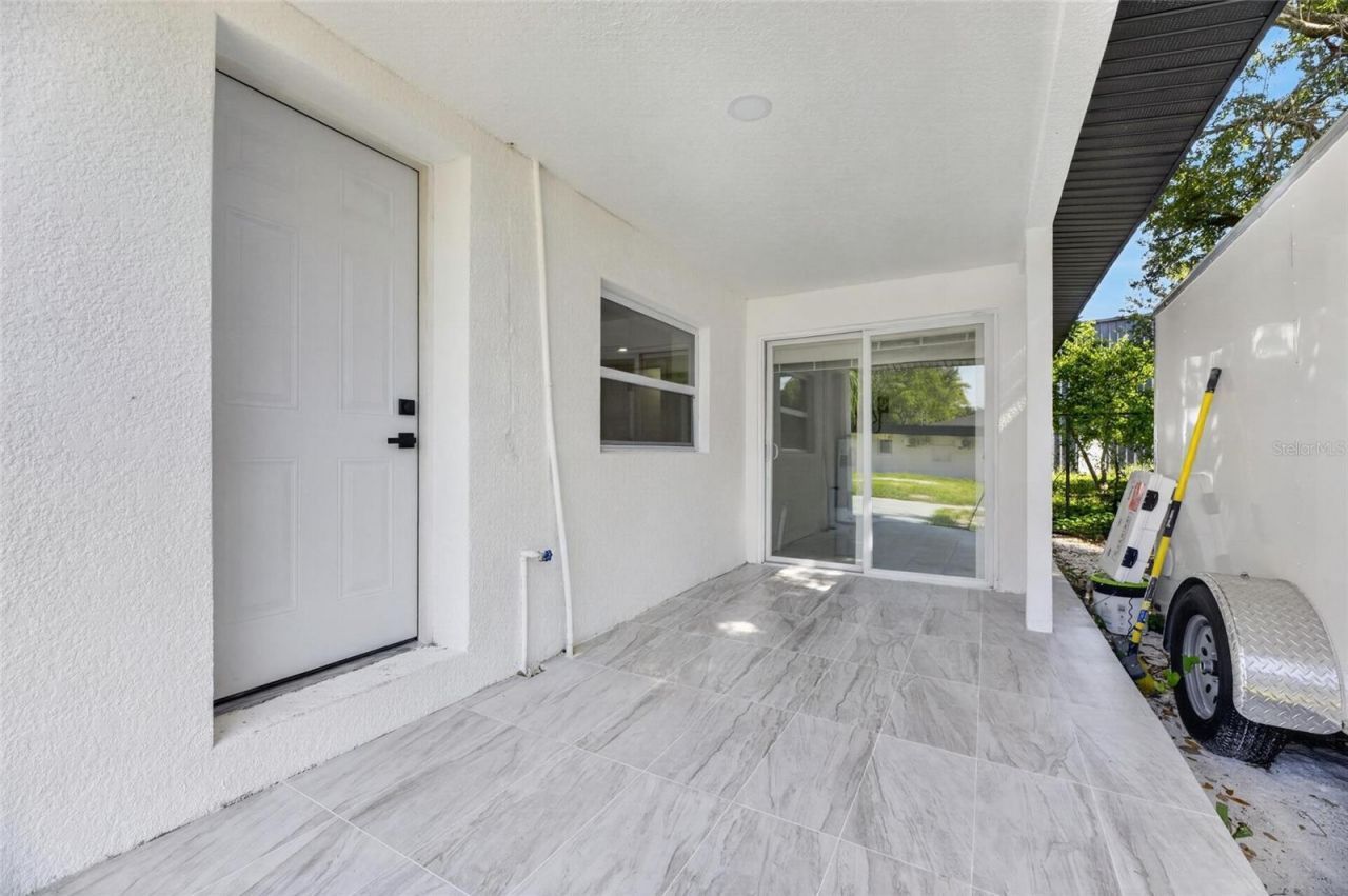 102 Garland Court, Tampa, FL 33613 Photo